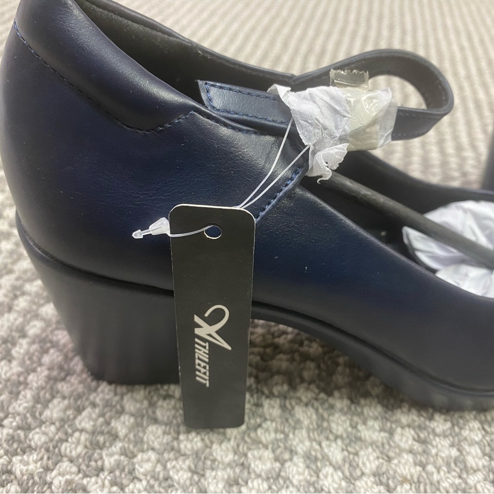 Nwt athlefit Navy Mary Jane Block Heel Pumps - Women's - Picture 3 of 6